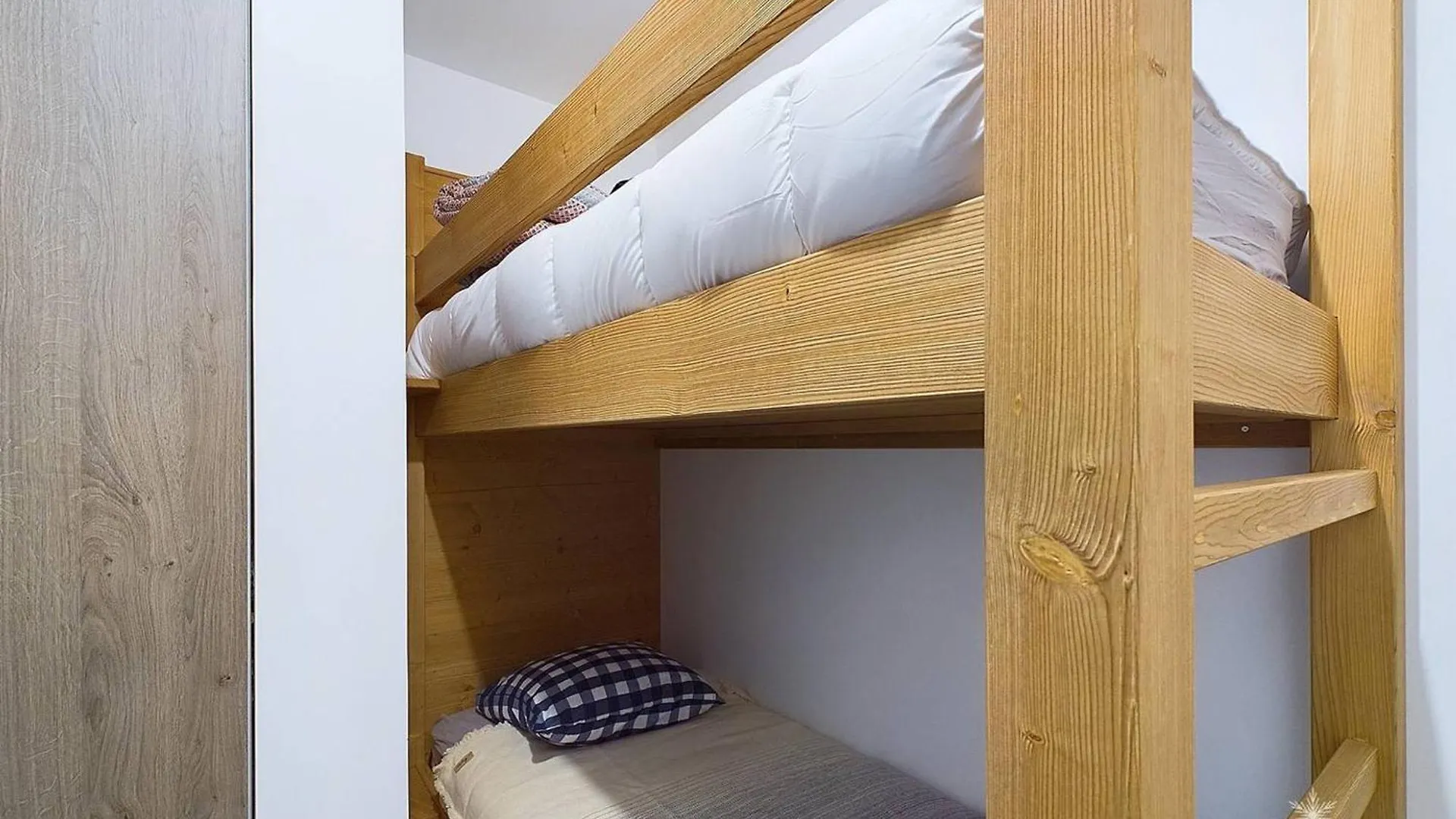 Appartement 5 Pieces Pour 8-10 Pers, Parking, Proche Pistes Et Commerces - Fr-1-398-670 Montvalezan Γαλλία